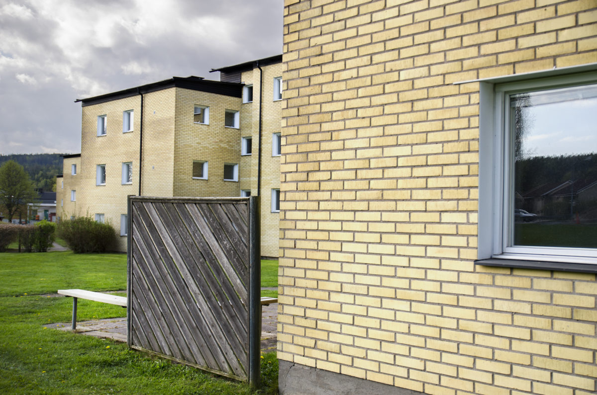 666 94 Dals Lnged, Bengtsfors Vstra Gtalands ln Branden har spridit sig och sammanlagt har sex bilar som stod parkerade bredvid varandra blivit Sdra Fjll 2 Vstra Gtalands ln, Dals Lnged - unam.net