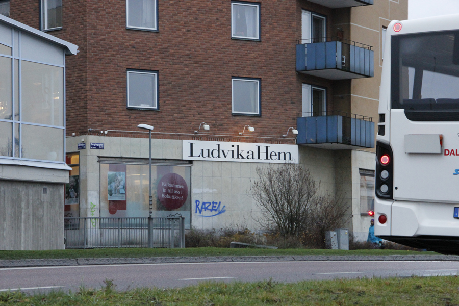 Ludvikahem kan vara på väg att genomföra en stor fastighetsaffär. Hyresgästföreningen oroas över en eventuell försäljning och kommer i så fall att protestera mot den.