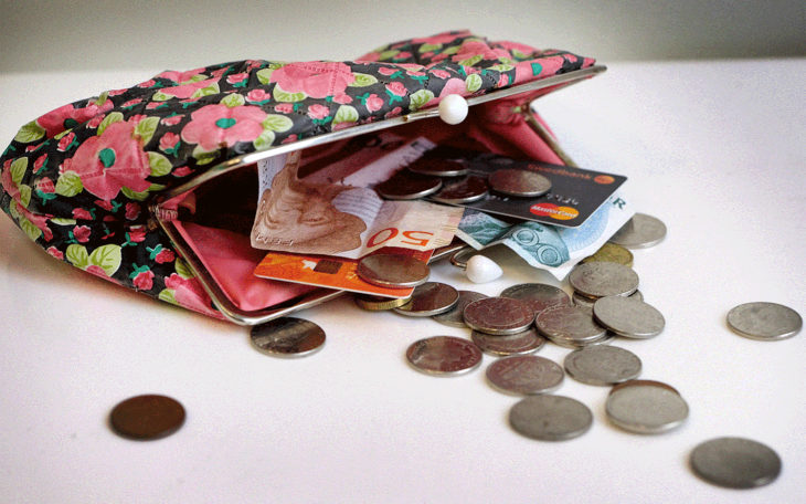 61 000 hushåll som bor hos privata hyresvärdar i Västra Götaland och Halland riskerar höjd hyra. Fastighetsägarna GFR vill höja hyran med upp till 5,9 procent. Nu är de första höjningarna redan avgjorda.