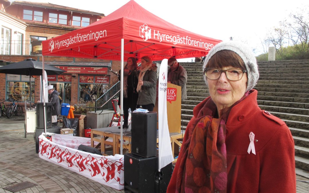 Hyresgästerna på Lidingö protesterade mot höjda hyror. Agneta Lindbom är en av dem.