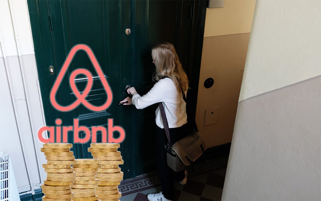 Kvinna som låser upp en dörr, pengar och Airbnb:s logga.