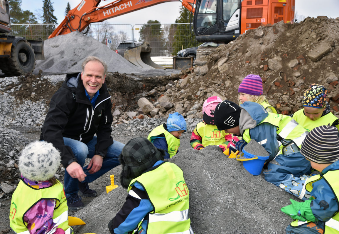 träffa tjejer i vendel lindö par söker man