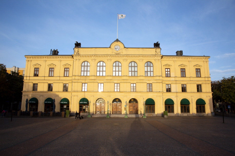 Bilden visar Värmlands tingsrätt.