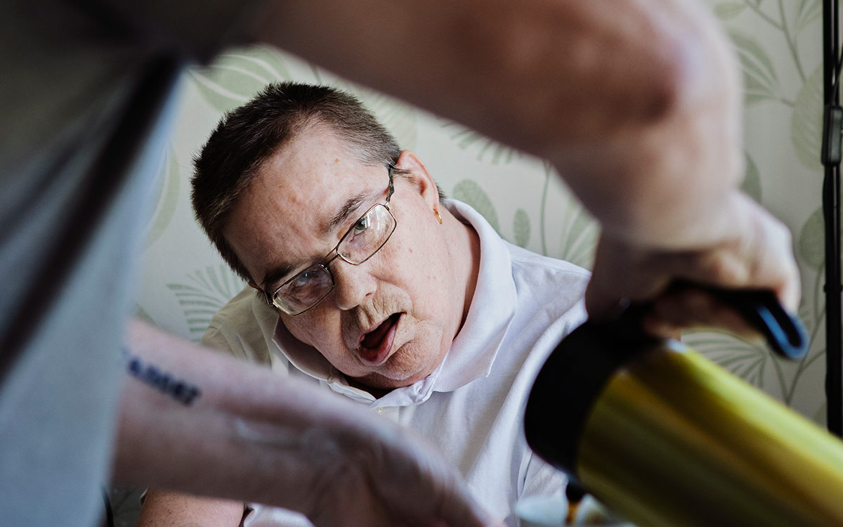 Håkan, 62, skräms av tanken på att institutionerna är på väg 