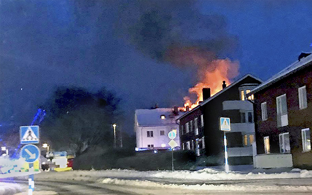 Brand i hyreshus i Leksand. Ung man årals