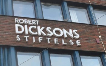 Fasaden till Robert Dicksons stiftelses huvudkontor vid Svingeln i Göteborg.