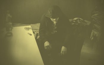 Hemlöse Erik i sitt skjul.