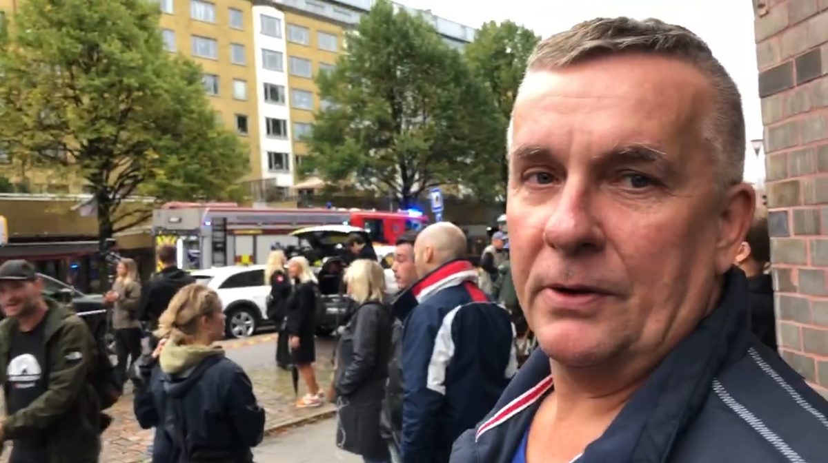 Cezary Nilsson är hyresgäst i huset på Övre Husargatan som drabbats av en explosion.