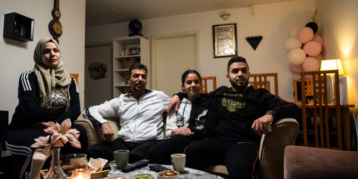 Familjen Ghubari lever i ovisshet. Om två månader måste de lämna sin lägenhet i Kinesiska muren i Malmö, efter att MKB har köpt fastigheten.