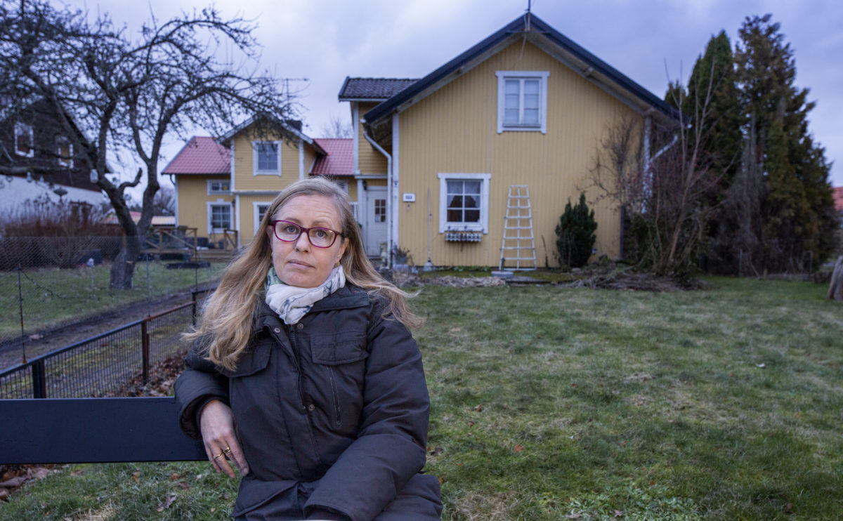 Annica Odenhage hyr ett hus i Nossebro med kallhyra.