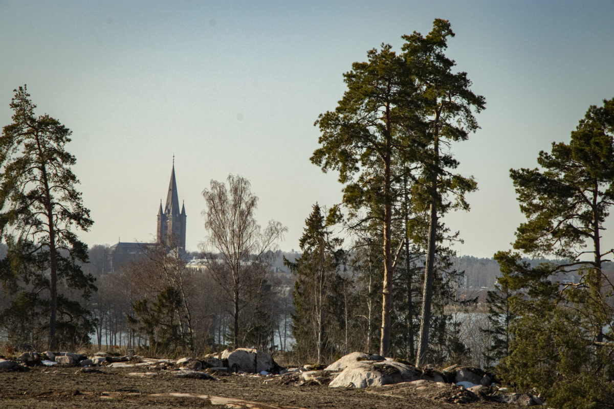 Mariestads nya bostadsområde Sjölyckan ligger högt med utsikt över Vänern och in mot stan.