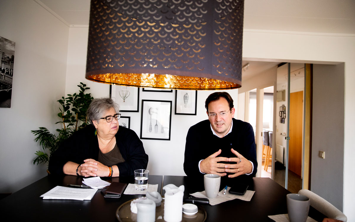 Alexandra Sourander och Johan Grundström betalar kallhyra för sina radhus. Hyresvärden är kommunala LKF i Lund. 