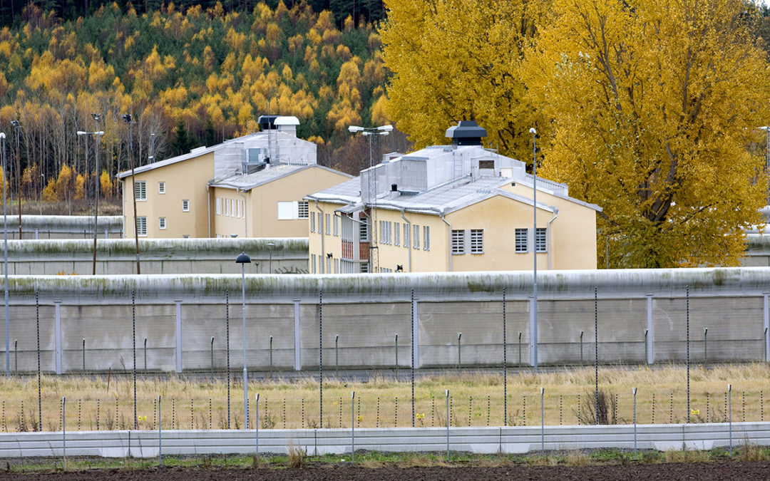 Haran och Ulla har bott granne med ett fängelse i 44 år: ”Vi kommer ...