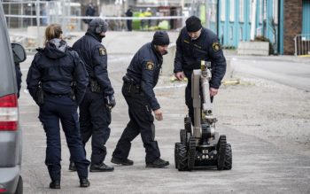 Polisens bombtekniker i Limhamns sjöstad