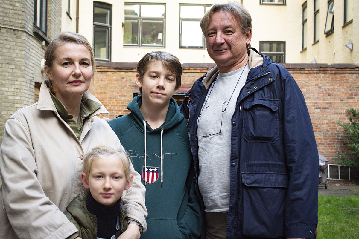 Hanna Veretennykova, Oleg Makarov och barnen Michael och Maria är flyktingar från Charkiv i Ukraina.