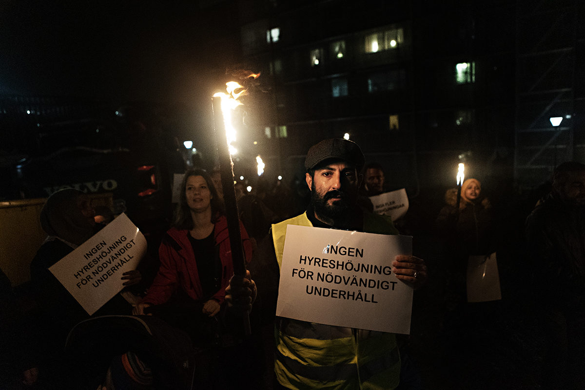 Ensamstående småbarnspappan Khaled Arouf har bott i sin lägenhet på Siriusgatan i 15 år. Nu har han engagerat sig för att hålla hyrorna nere för sig själv och sina grannar.