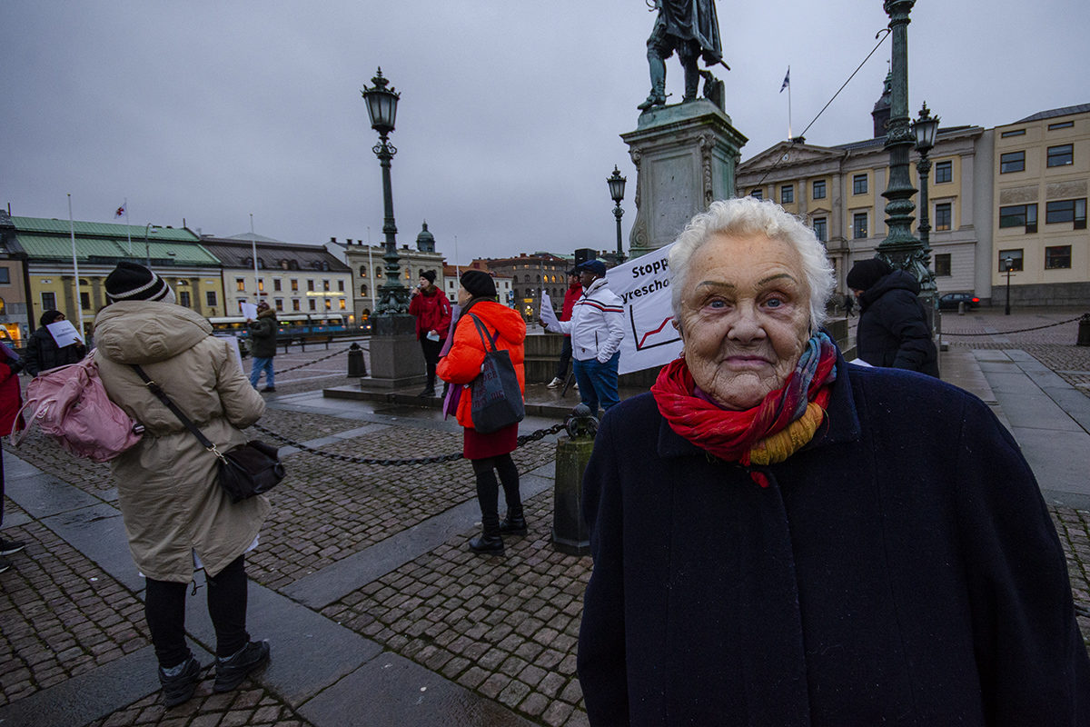 Hyresgästen Birgitta Lääs tror inte att politikerna inser hur hårt låginkomsttagare drabbas när de kommunala hyresvärdarna höjer hyrorna kraftigt.