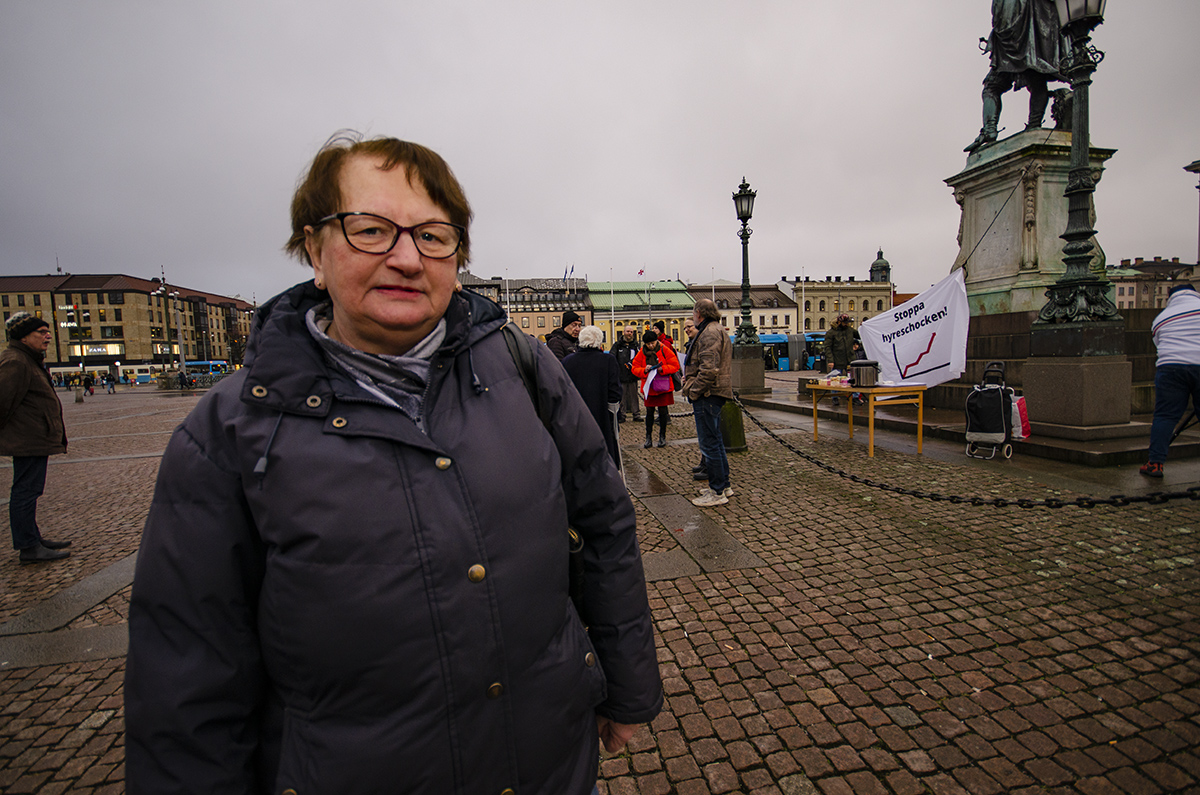 Krystyna Johansson har bara några tusenlappar kvar att leva på när hyran är betald. Hur det ska gå när alla hyreshöjningar är intrappade vet hon inte.