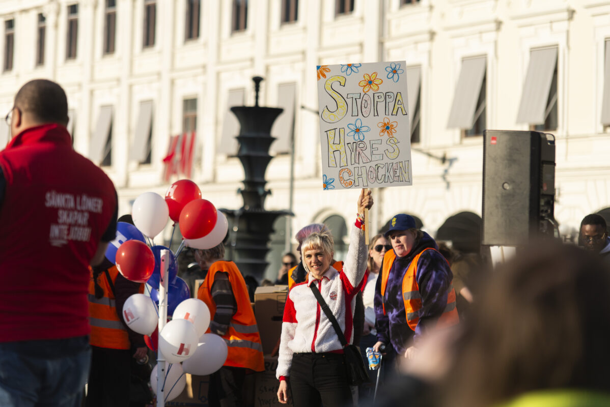 Hyresgästföreningen manifesterar mot höjda hyror i Malmö.