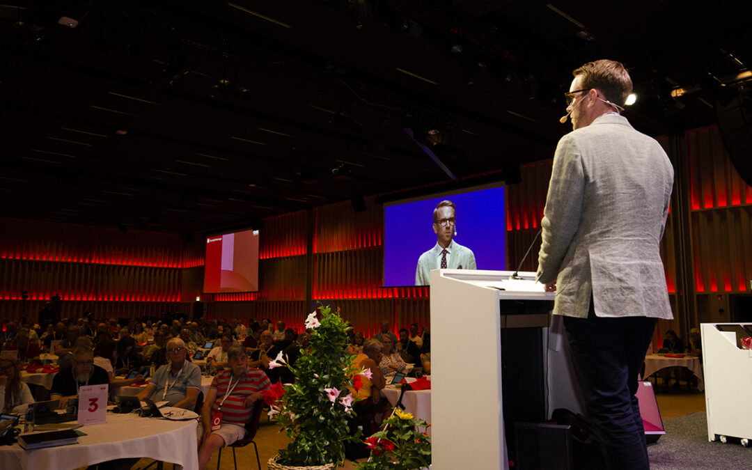 Infrastruktur- och bostadsminister Andreas Carlson (KD) hade med sig ett färskt besked från regeringen när han talade vid Hyresgsästföreningens förbundsstämma i Göteborg på fredagen.