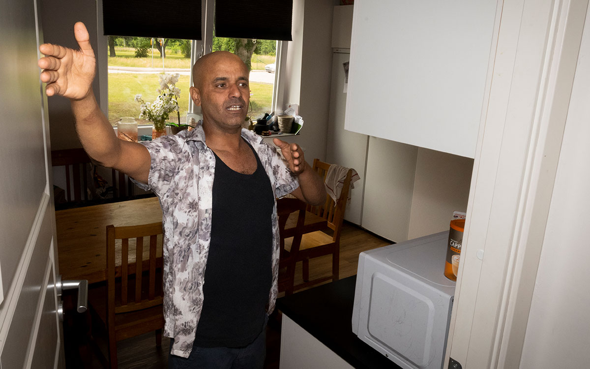Ahmed Al-Baidhani bor i en hyreshus i Nyvång som ägs av makarna Bou.