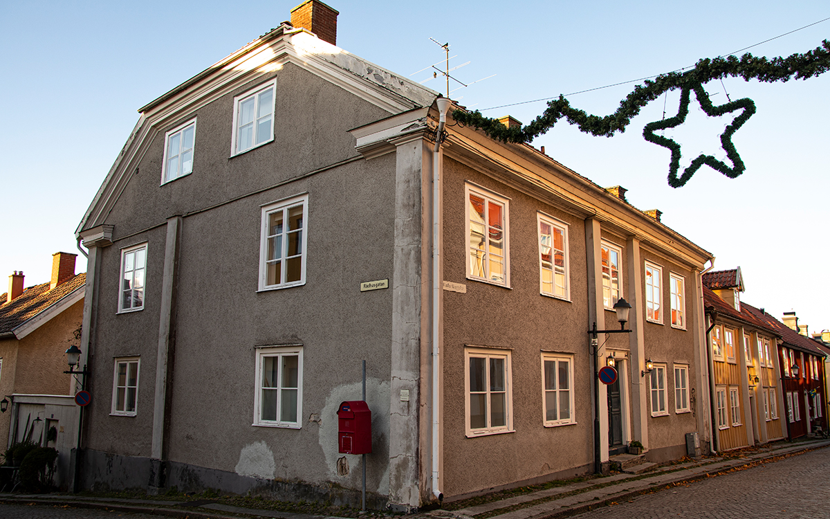 Lägenheten där Johan Holmberg och Emelie Gårdeler hyrde ligger på Västerlånggatan 5. 