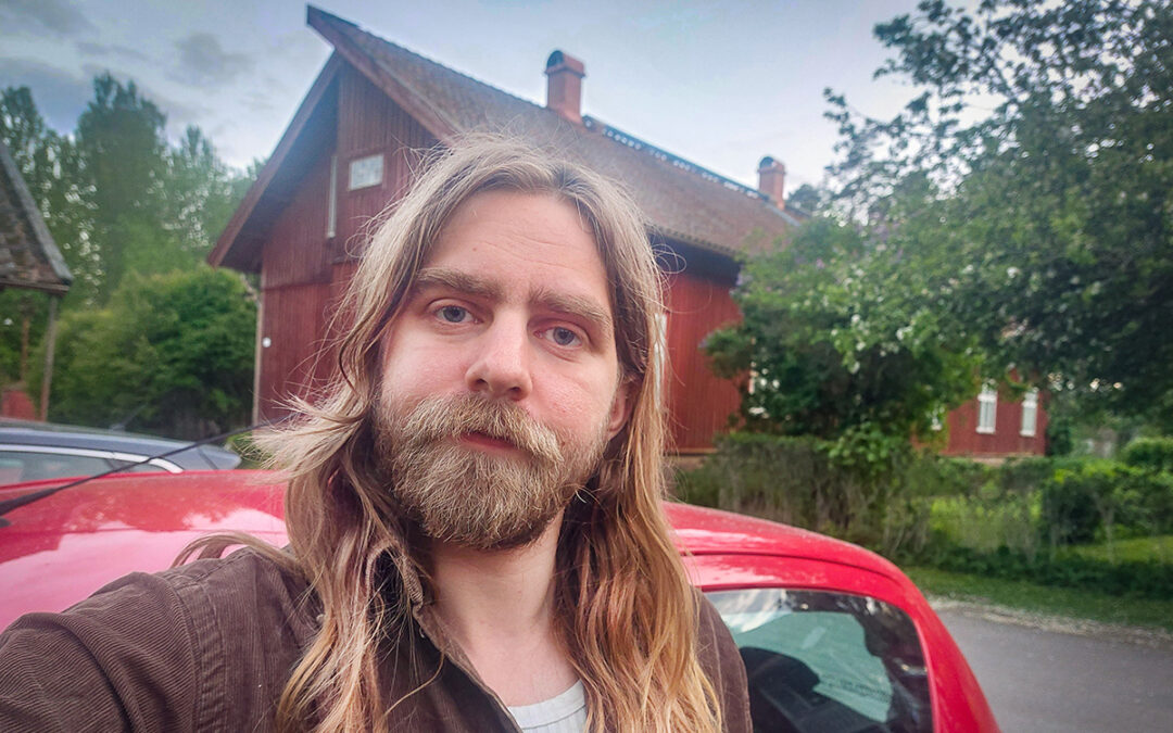 Simon Hoveryd startar en allmännyttig bilpool i Dals Långed.