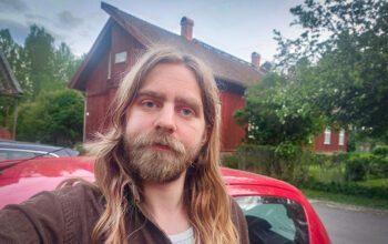 Simon Hoveryd startar en allmännyttig bilpool i Dals Långed.