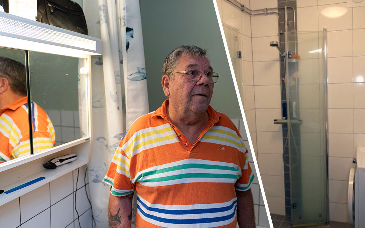 En tvådelad bild. En äldre man med glasögon och en färgglad randig pikétröja som står i ett halvkaklat badrum av äldre modell. Ett badrum av modernare snitt som är helkaklat.
