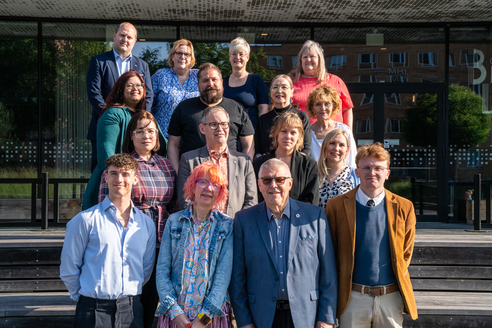 Ett gruppfoto av Hyresgästföreningens förbundsstyrelse efter valet på stämman 2025.