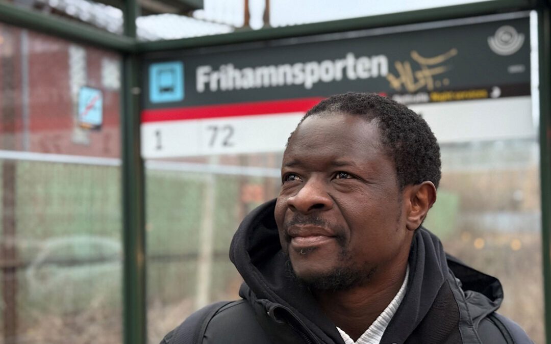 Simon Mobali, bussmekaniker.
