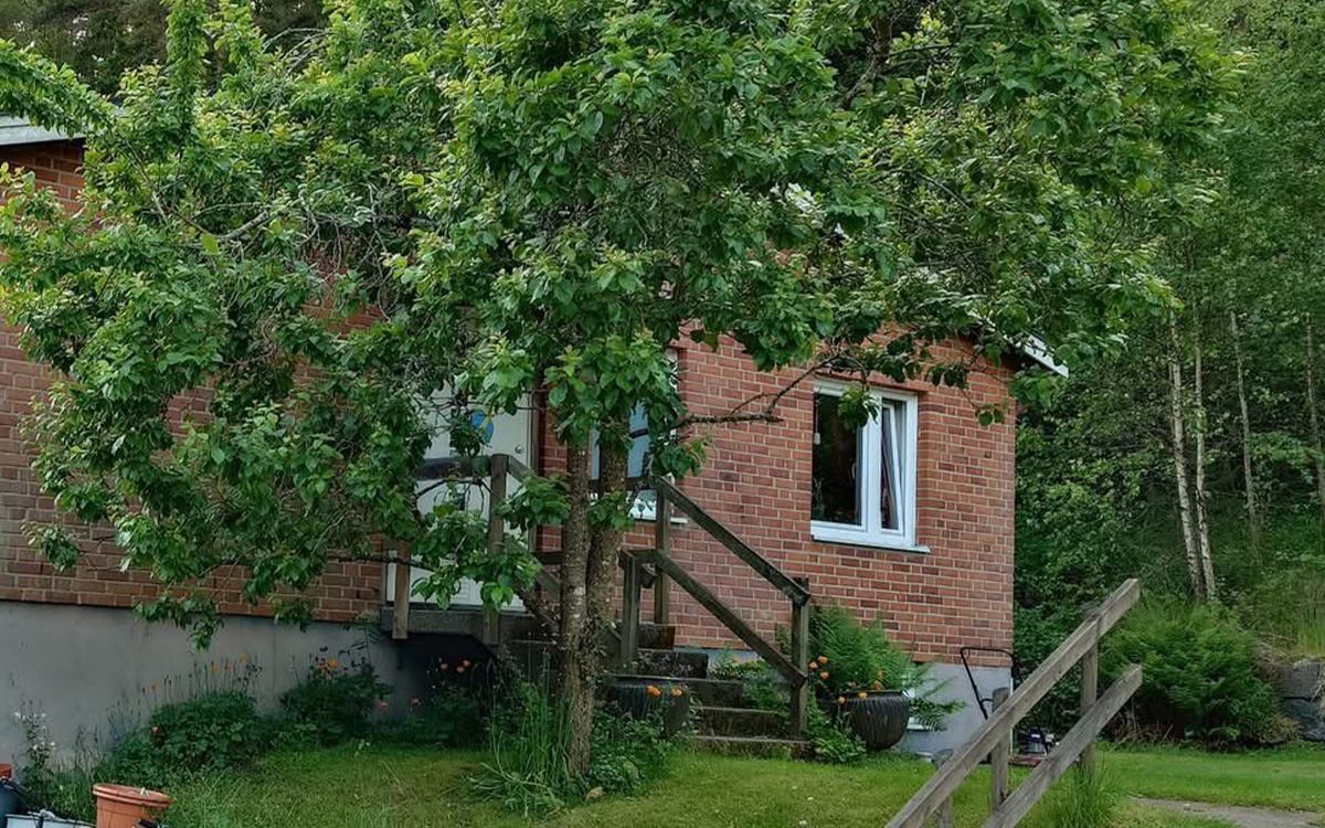 Linda har inte varit tillbaka i området efter att de flyttade och vet inte riktigt hur det skulle kännas.