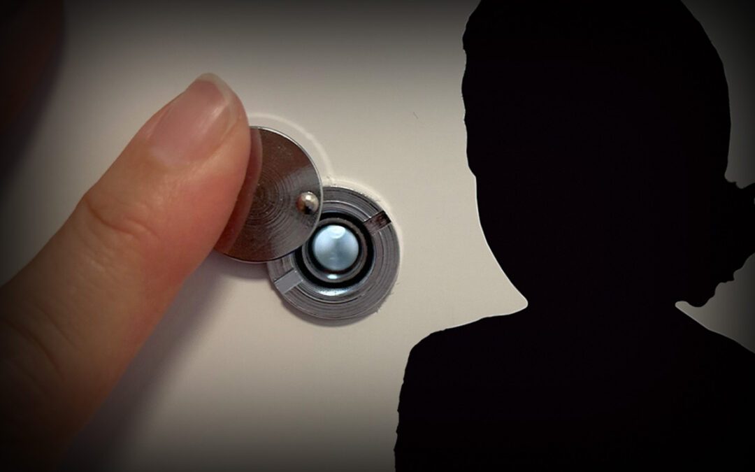 Kvinnan har bland annat begärt ersättning för att hon tvingats flytta på grund av Skatteverkets miss.