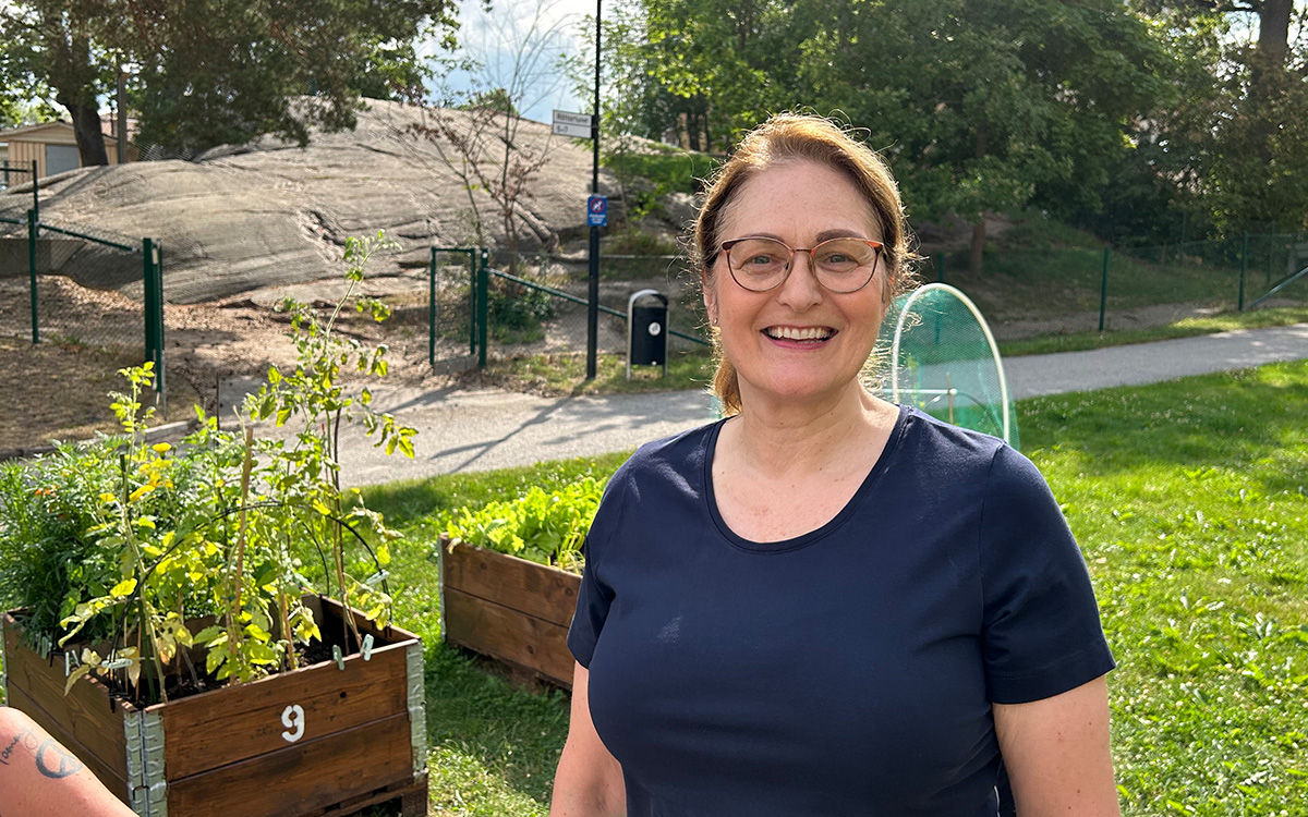 "Det är viktigt att man trivs hemma och att man känner sig trygg när man går ut med soporna på kvällen, men också att man ordnar saker för den gemensamma trivseln", säger Madeleine Tod.