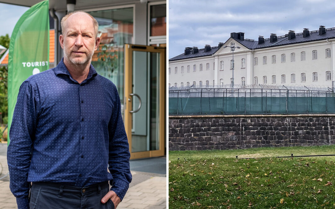 Bilden visar en split av två bilder. Till vänster står kommunalråd Henrik Nilsson Bokor (S). Till höger visas Kalmars fängelse.