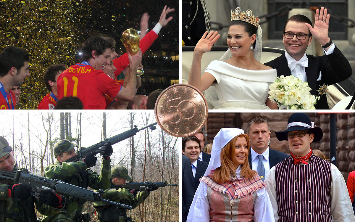 En fyrdelad bild som visar Spaniens herrgfotbollslandslag med VM-pokalen, kronprinsessan Victorias och Daniels bröllop, svenska värnpliktiga samt Jimme Åkesson och Louise Erixon från Sverigedemokraterna. I mitten en femtioöring.