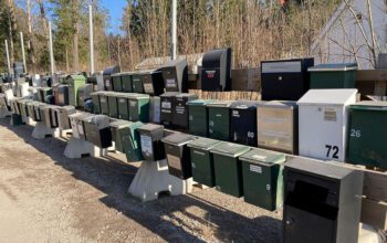 Brevlådorna i Vidja är samlade på flera ställen i området.