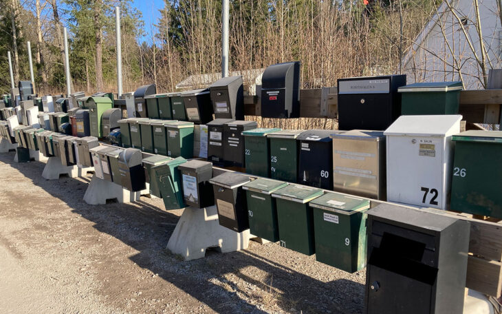 Brevlådorna i Vidja är samlade på flera ställen i området.