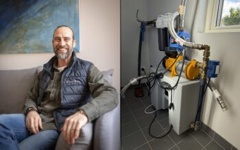 Kristoffer Strehlenert sitter i en soffa samt en bild på regnvattenspump