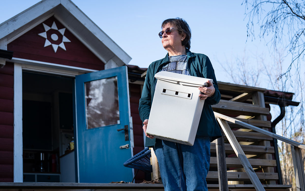 Ulla-Lena Lindqvist tog bort sin brevlåda efter att hon blivit överöst av brev från främlingar.