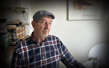 Göran Derefeldt vill lämna Stockholms innerstad och slippa trappor. Men hyresvärden HSB sätter stopp.