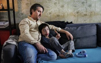 Den kommunala värden Poseidon vill säga upp Magnus Odebäck Ljunge. Anledningen är att han har lägenheten som en komplementbostad när han har vårdnaden om sina två barn var tredje vecka. Det tycker inte bostadsbolaget är ett skyddsvärt behov.