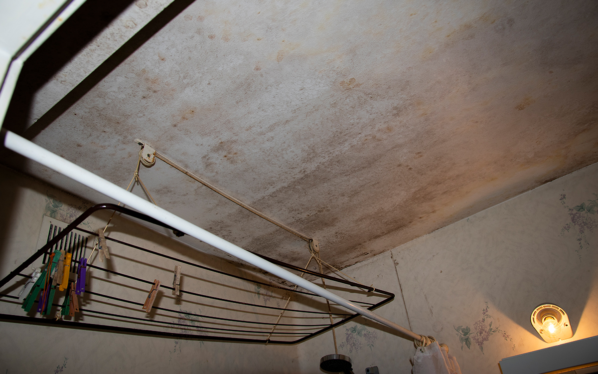 Mögel i badrum, Slåttervägen, Trollhättan. 