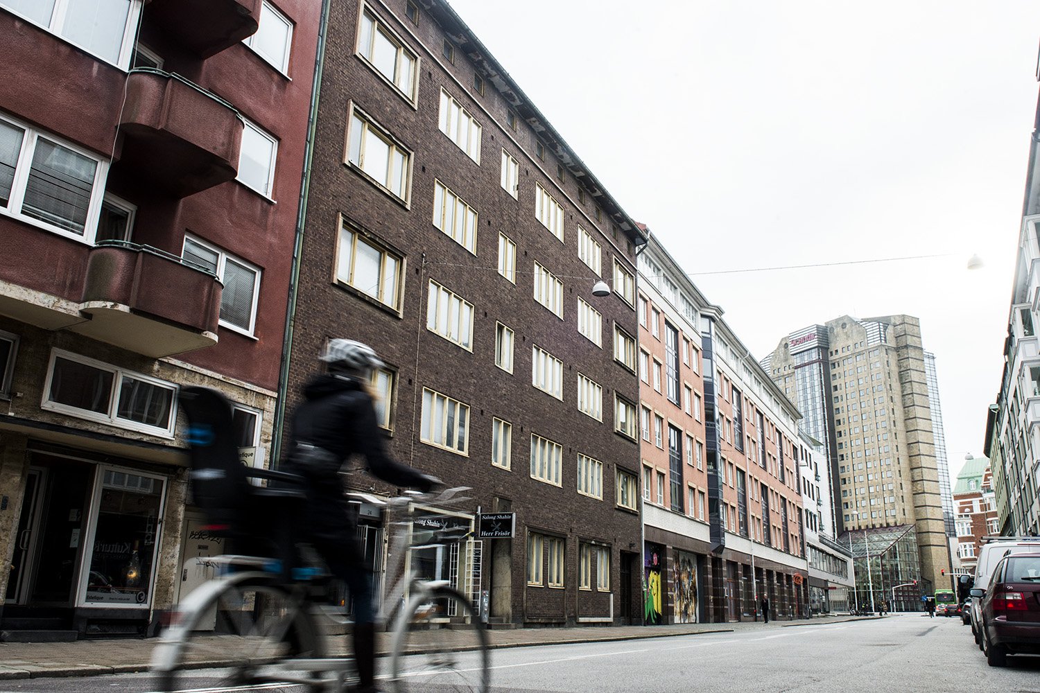 På Davidshallsgatan 24 i Malmö har en mellanhand tagit ut överhyra av hyresgäster.