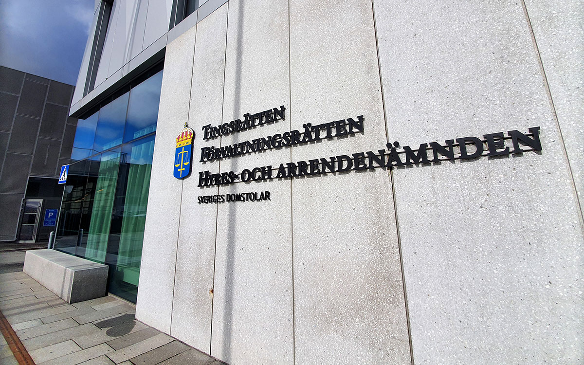 Det blir nu upp till hyresnämnden i Jönköping att ta ställning till om mannen får bo kvar.