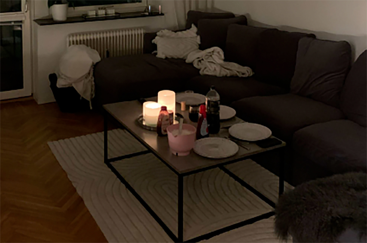 Polisen klev in mitt i våffelkalaset.