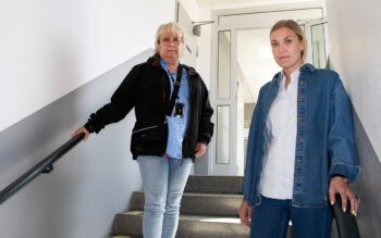 Anne Hiukka och Evelina Saari på den vräkningsförebyggande enheten i Borås.
