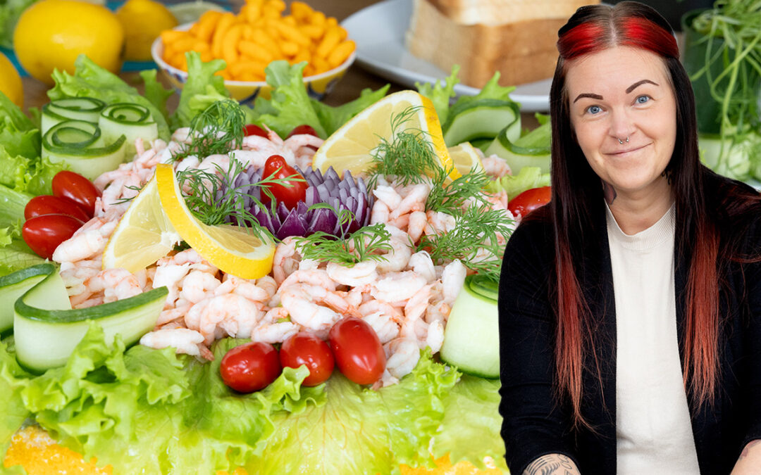Ser du den ovanliga ingrediensen på Victoria Lallis smörgåstårta?