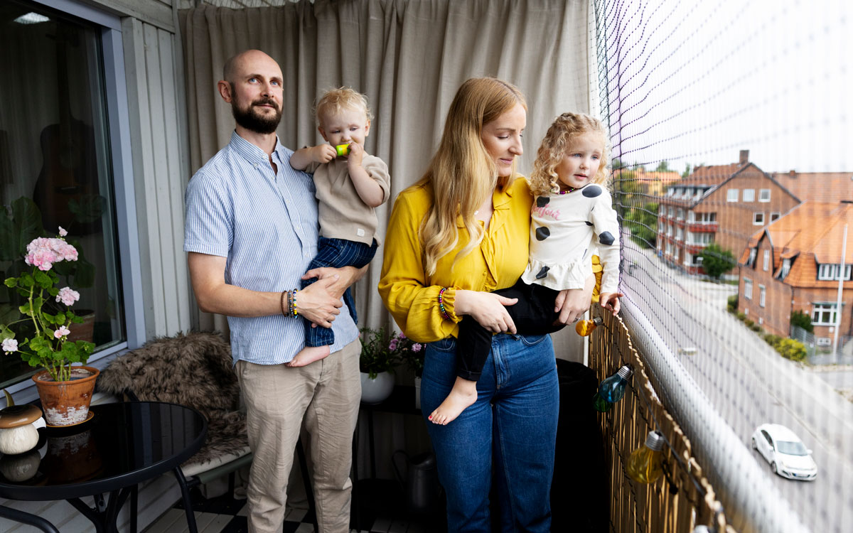 Fredrik och Malin van Bruggen med sina barn Samuel och Malou. 