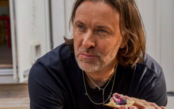Bilden föreställer kocken Niklas Ekstedt.